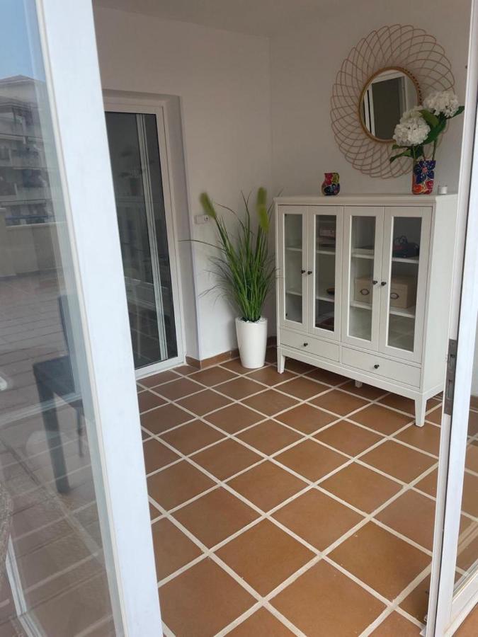 ベナルマデナEncantador Piso Con Terraza Y Piscinaアパートメント エクステリア 写真